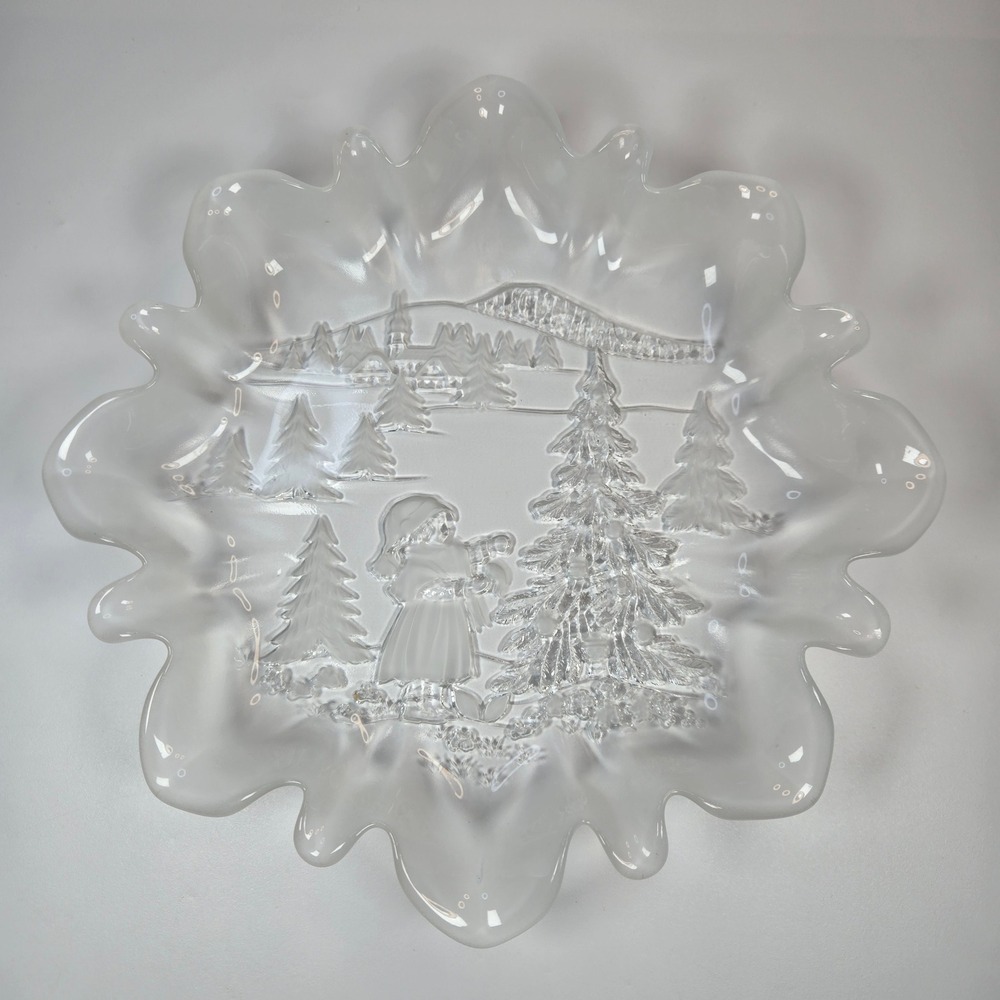 Vintage Mikasa Christmas Story Frosted Glass Crystal Serving Plate Bowl Platter‎